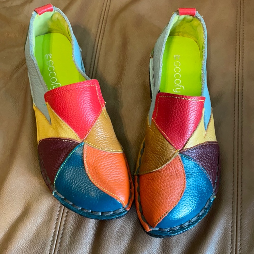 New loafers size 7 USA 37 Europe has 235 sole